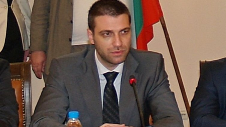 Хората да са спокойни, че вътрешен човек стана министър!