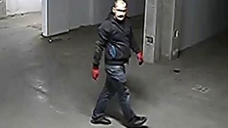 Познавате ли този мъж? 