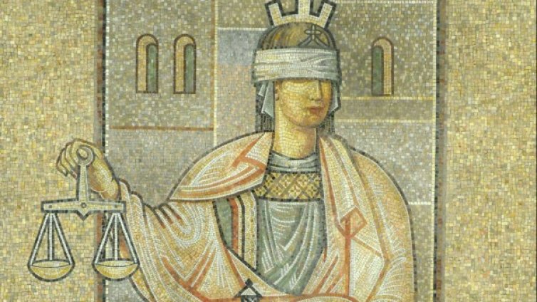 Операторът, обвинен за палеж, остава в ареста