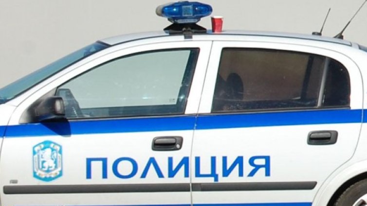 Издирват шофьор, блъснал дете на 2 годинки и избягал