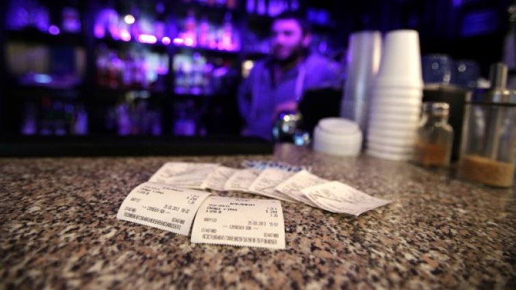 Висящо кафе или висящи хора?