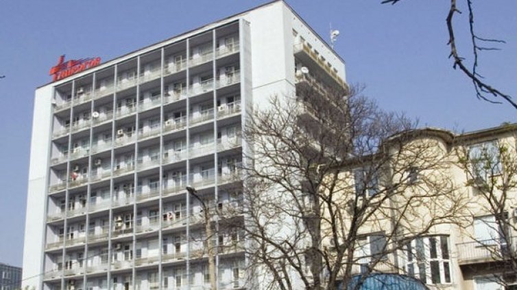 Наръгаха с нож младеж при масов бой в Перник