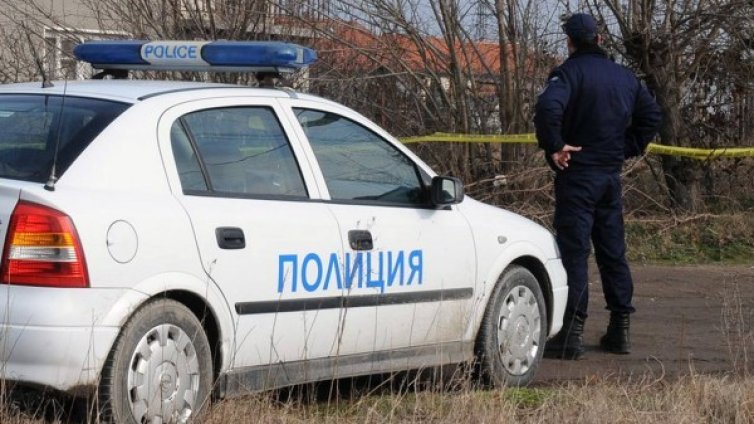 Непълнолетен намушка с нож 18-годишен в Бургас