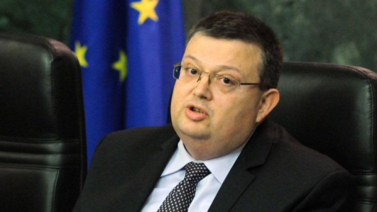 Цацаров иска уволнение за Малена Филипова