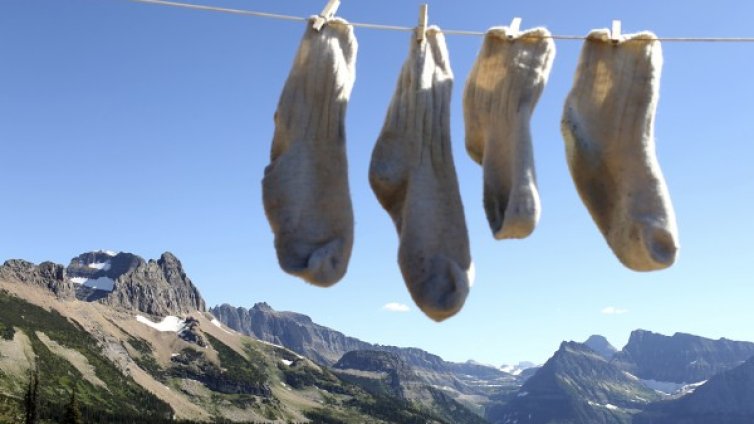 Чекмеджето с чорапи &ndash; любимото място за криене на бижута