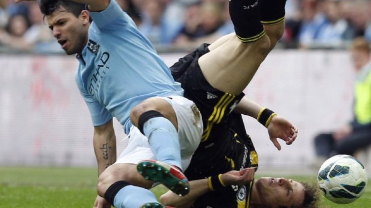 Давид Луис не се сърди на Агуеро за ритника