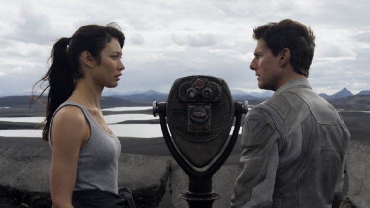 "Забвение" с Том Круз стана световен хит