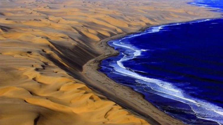 Там, където пустинята Намиб среща океана 