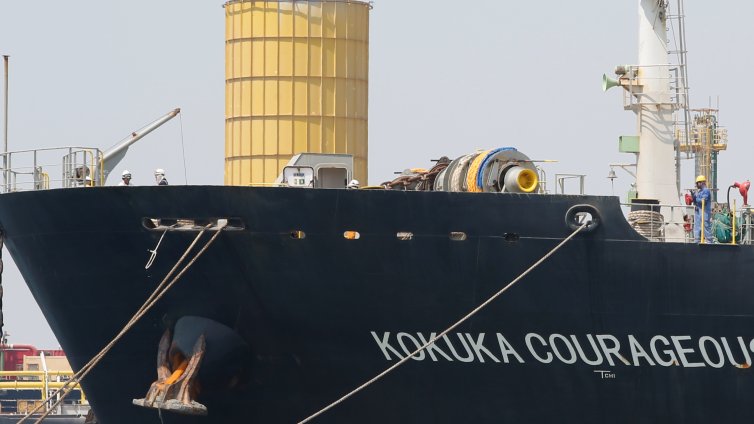 Иран е готов да пропусне японски кораби през Ормузкия проток