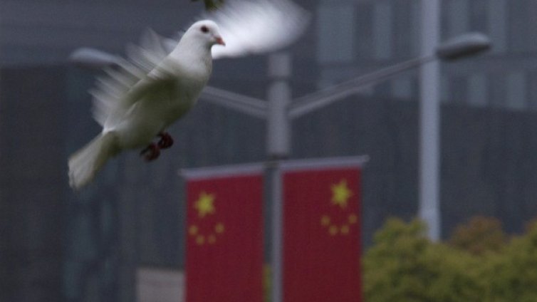 Китай чете конско на САЩ