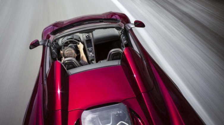 McLaren пуска "убиеца на Porshe 911" до 2 години