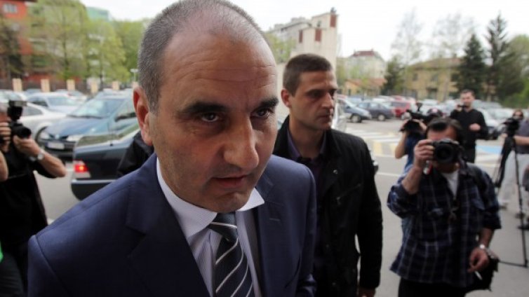 Опонентите ни се изнервят, скочи Цветанов 