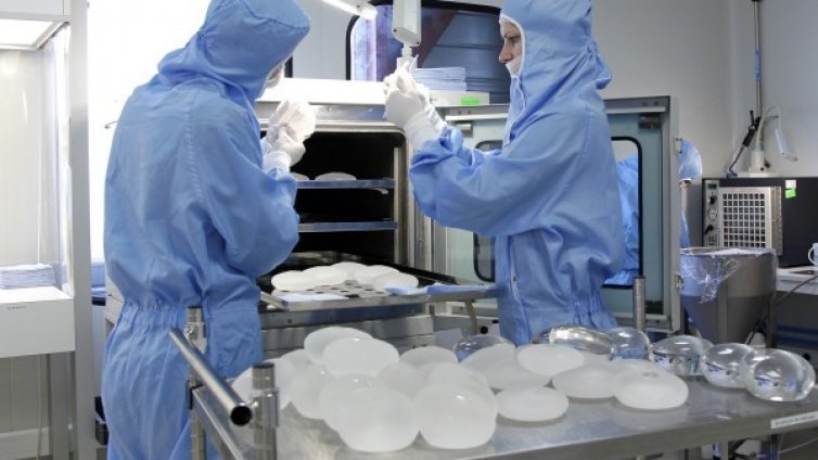 Моля за прошка за лошите гръдни импланти