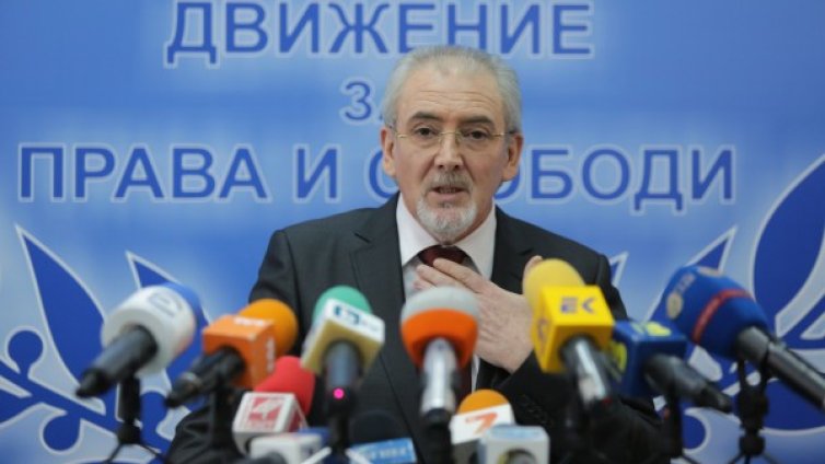 ГЕРБ незабавно да върне мандата, зове Местан 
