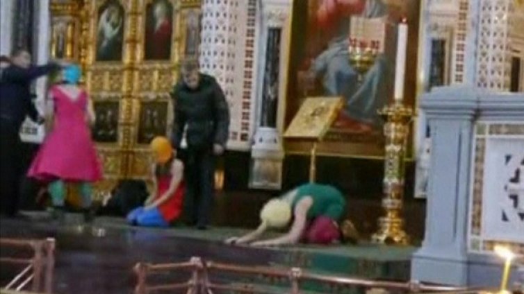 В Русия въведоха наказателна отговорност за богохулство