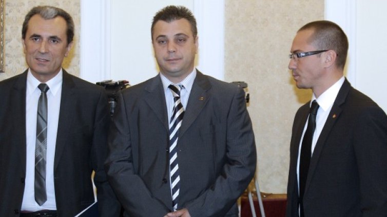 Войводите се видяха с червените, "Атака" - не