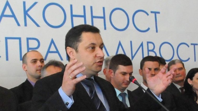 РЗС пита: Колко е хонорарът на Сидеров от ДПС?