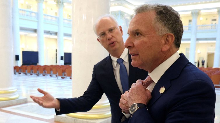 Путин прати Дмитриев на среща с Уиткоф и Кушнер, обсъдиха руската енергетика