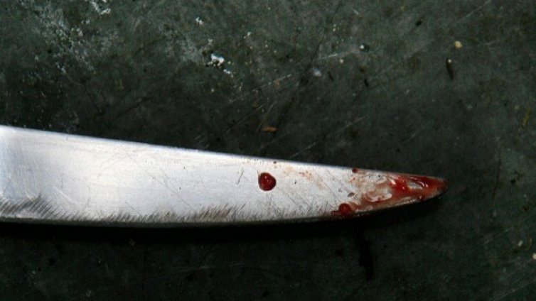 33-годишна нападна с нож заради сина си