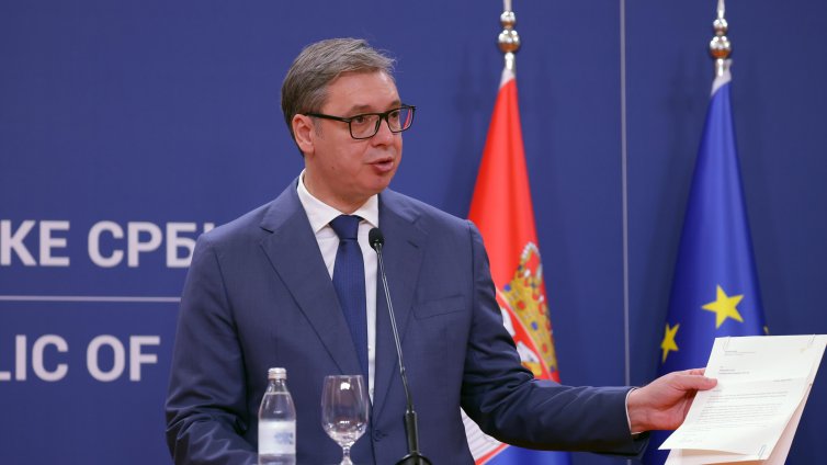 В рамките на една година: Вучич е похарчил 5,5 млрд. евро за оръжия