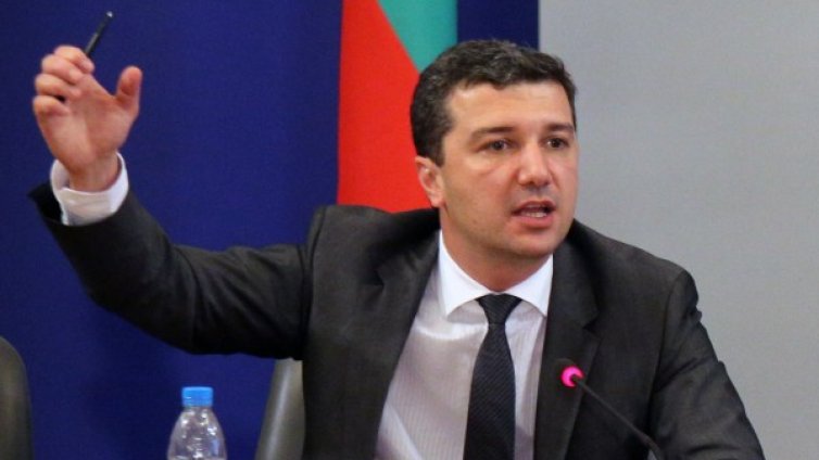 Шефът на БЕХ аут заради отнет секретен достъп