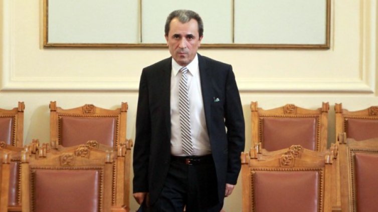 Спешните мерки на Орешарски - пожарогасител с демагогия