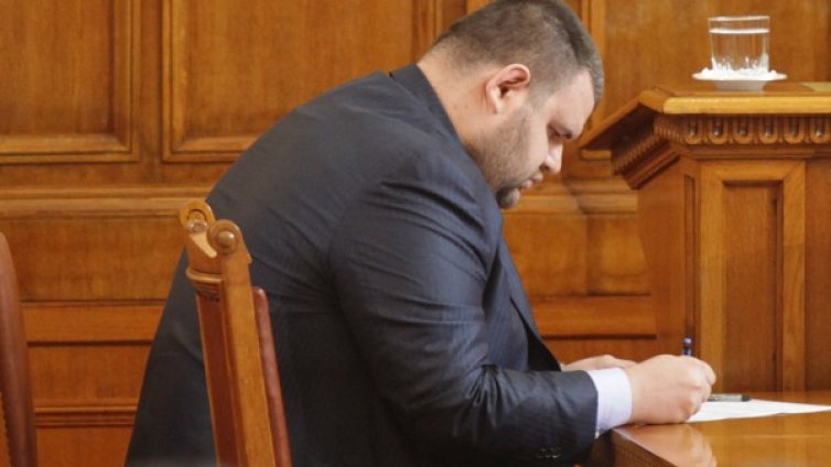 ДПС съжали за Пеевски: Трябваше да му се даде шанс!