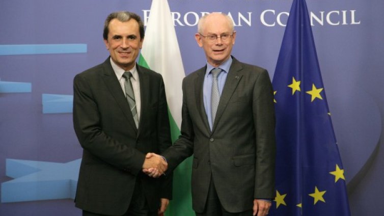 Да поработим 6 месеца, година, пожела си Орешарски 