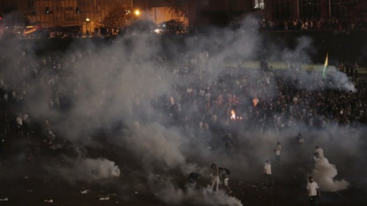 Русеф осъди насилието на протестите в Бразилия 