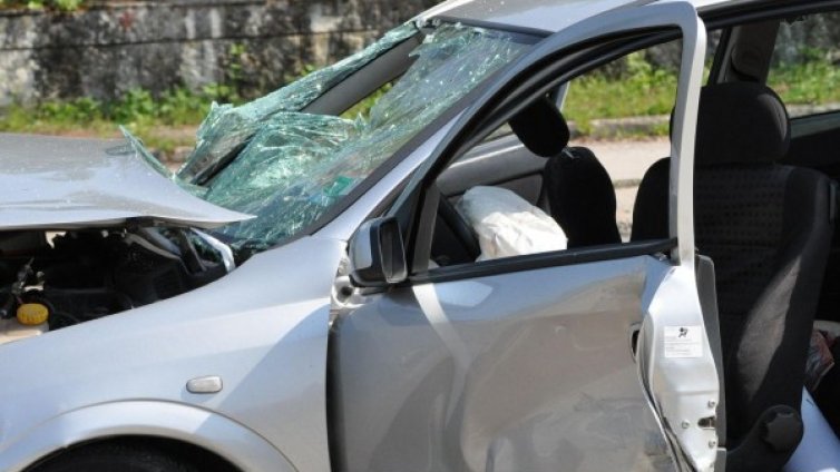 Един човек е загинал при катастрофа през денонощието