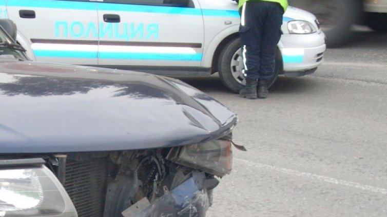 Джип и камион се удариха край Русе, двама загинаха