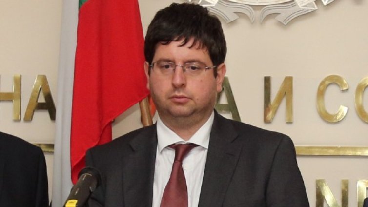 Бюджетът скърца, режат разходи на министерства с 5%