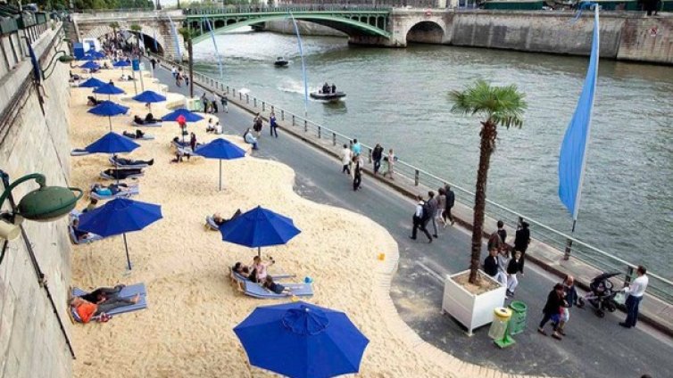 Изкуствените плажове на Париж &ndash; лятната атракция на града