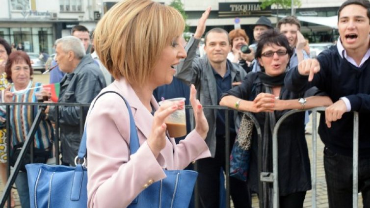 Докато гледаме "Атака", забравяме "гредата ГЕРБ"