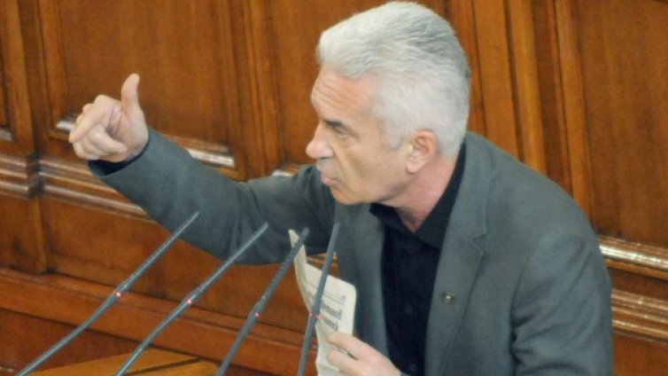 Цепят комисията на Сидеров, взимат му етиката