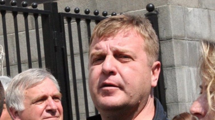 Плевнелиев задълбочи кризата, смята ВМРО 