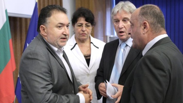 Трябва ни широко дясно - без самоопределили се аристократи