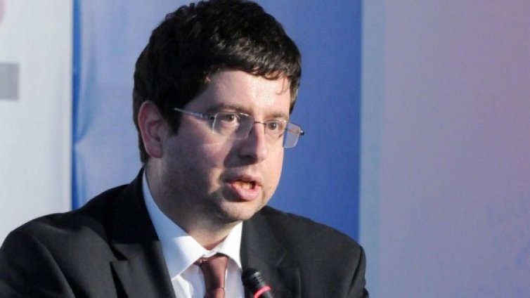 Още ще "затягат коланите" по министерства