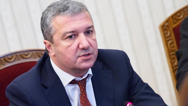 Драгомир Стойнев няма да е в листите на БСП, НС се превърнало в ТикТок студио