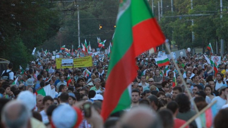 25-ти ден викове "Оставка" пред Министерския съвет