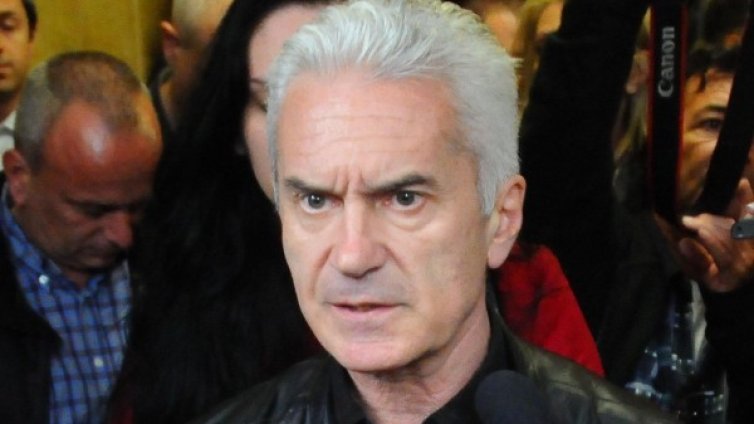 Депутатите взеха етиката от Сидеров