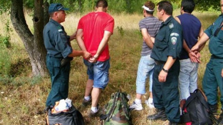 70 нелегални имигранти хванати по границите ни