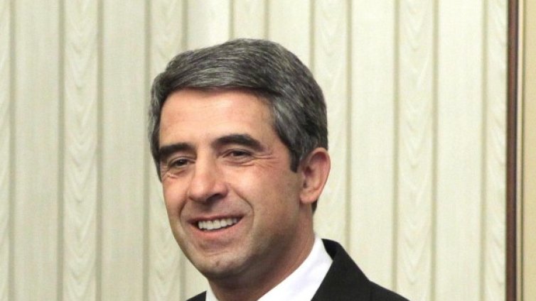 Плевнелиев пак намекна за избори 