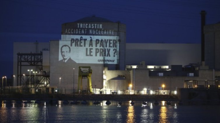 Активисти на "Грийнпийс" нахлуха във френска АЕЦ