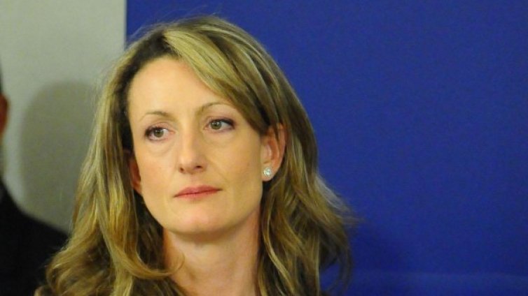 Зинаида Златанова: Протестите ни карат да работим