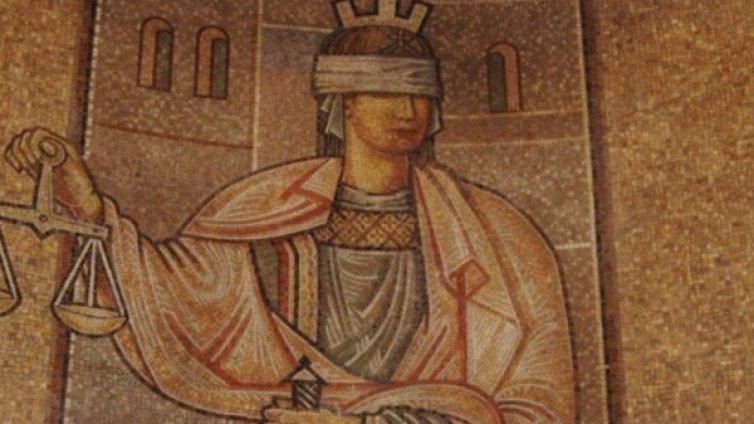 Оправдаха полицаите за побой над близък до Марковска 