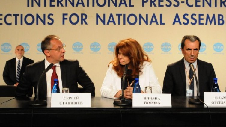 Избори 3 в 1 прогнозира Илияна Йотова