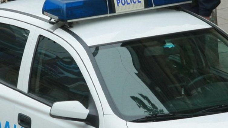 Двама свиха 12 бона от 45-годишен мъж в Ловеч