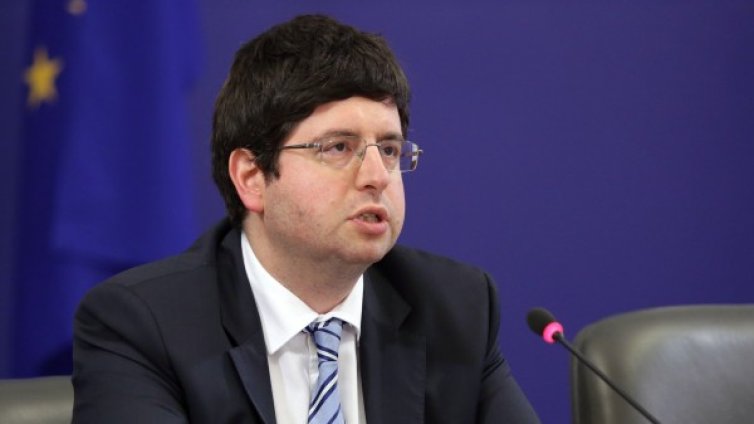 Редакцията на Бюджет 2013 била наложителна 