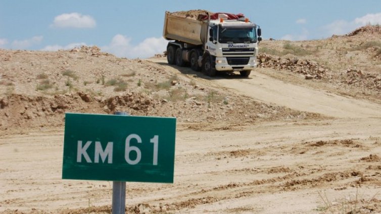 Строители спряха протеста, връщат се на "Марица"